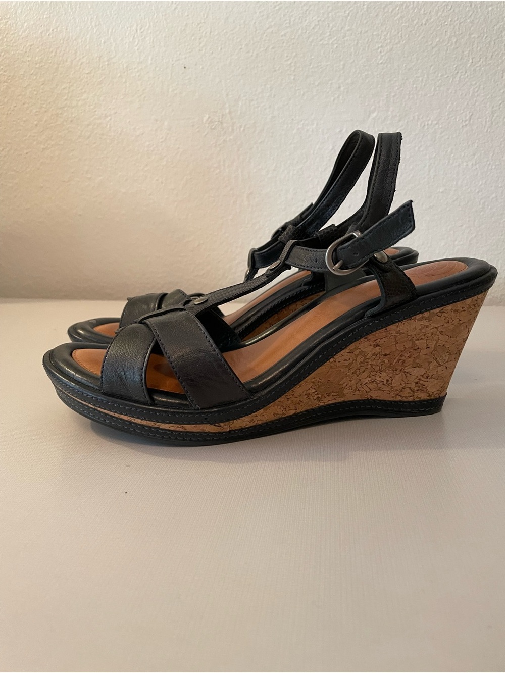 Nurture Leather Wedge Sandals Size 7.5 - Picture 2 of 9